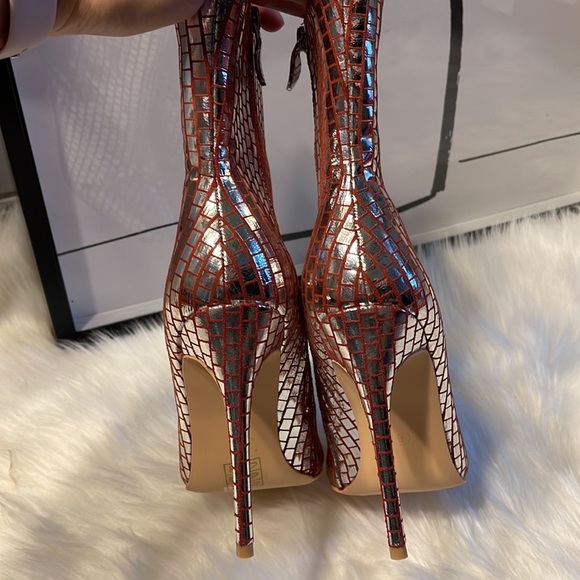 Mackin J Shiny Silver Disco Heeled Boots | 8​​ - Picture 4 of 7